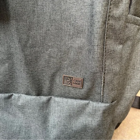 Case Logic Gray Backpack - Picture 2 of 11